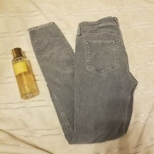 Corduroy Skinny Jean's Abercrombie and Fitch Size 25 Frayed jeans